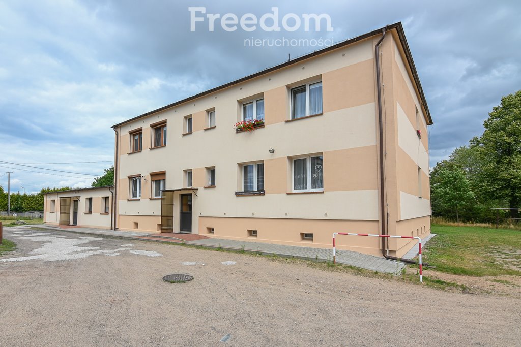 Mieszkanie trzypokojowe na sprzedaż Nowa Wieś Ujska  53m2 Foto 9