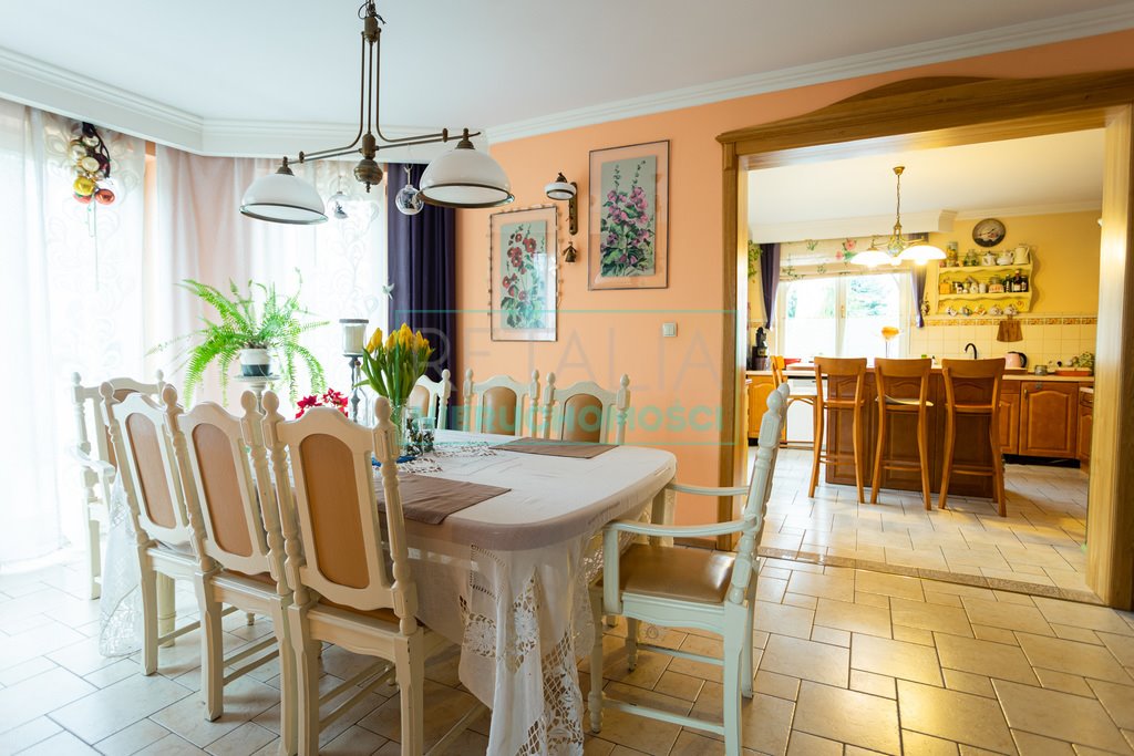 Przestronny dom 430 m2 z dwoma mieszkaniami i działkami Kady  430m2 Foto 1