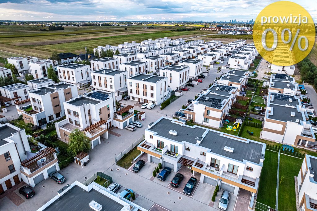 Nowoczesny segment narożny z ogródkiem i garażem 112 m2 Nowa Wola  112m2 Foto 1