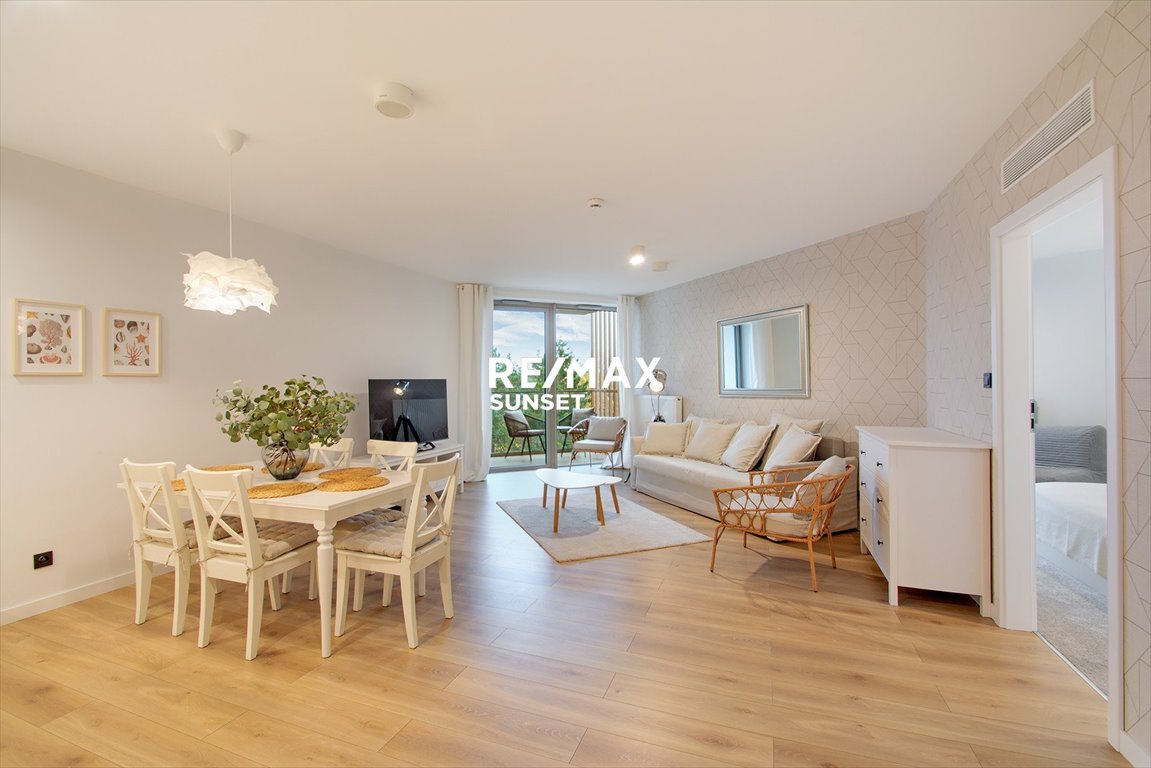 Mieszkanie dwupokojowe na sprzedaż Pobierowo, Mazowiecka 2  55m2 Foto 1