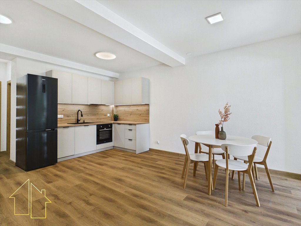 Żory - 3-pokojowe mieszkanie po remoncie z windą i parkingiem Żory, Śródmieście, Dworcowa 5  62m2 Foto 1