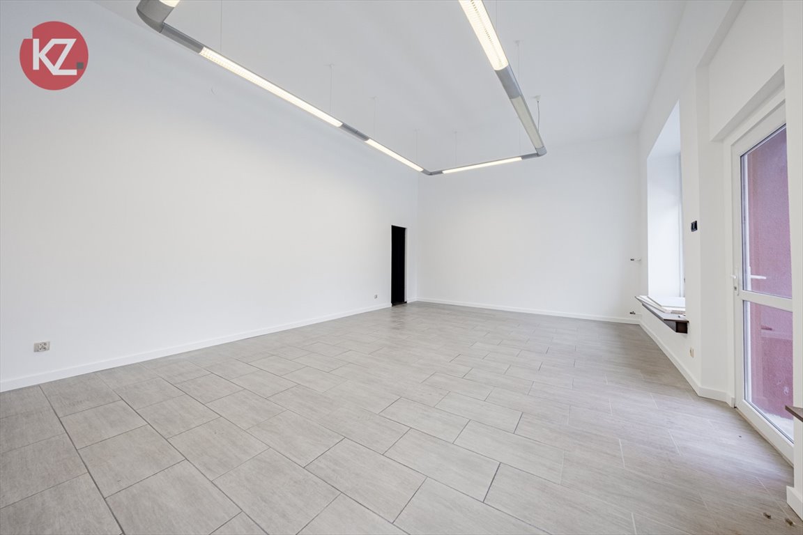 Lokal użytkowy 93 m² w centrum Piły, jasny i ustawny Piła, Śródmieście  93m2 Foto 1