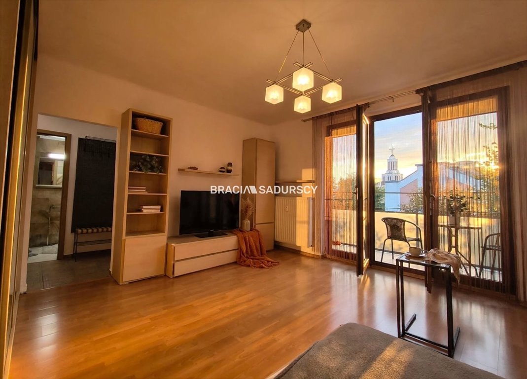 Na wynajem przestronne mieszkanie 39,9 m² przy Rynku Dębnickim Kraków, Dębniki, Dębniki Stare, Rynek Dębnicki  40m2 Foto 1