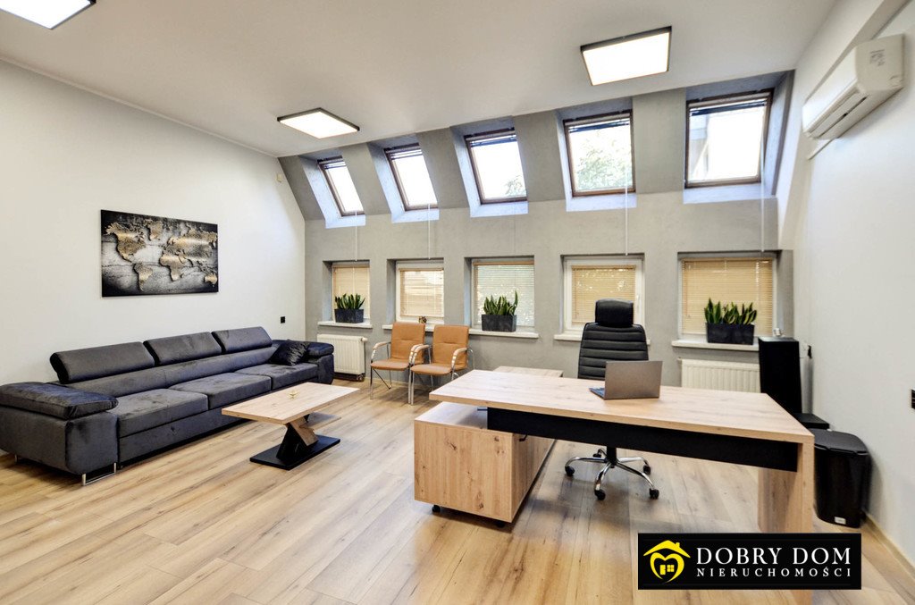 Zapraszam do obejrzenia przestronnego biura 185 m² z pełnym wyposażeniem Białystok  185m2 Foto 1