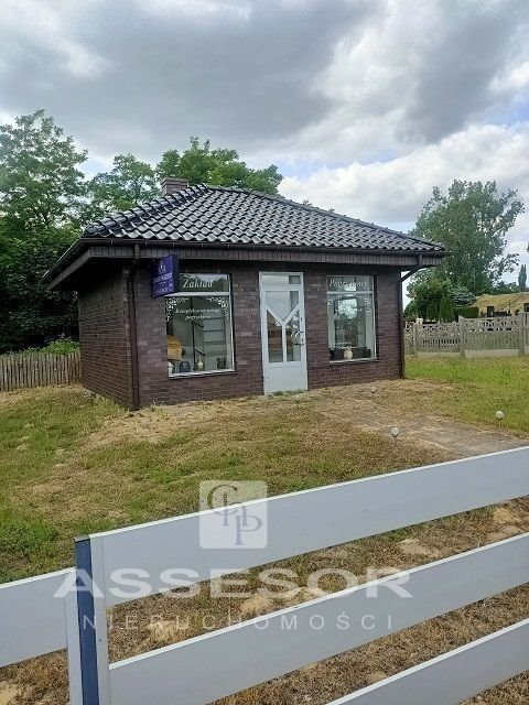 Sprzedam handlowo-usługowy budynek 29 m² z działką 1000 m² Chełmce  29m2 Foto 1