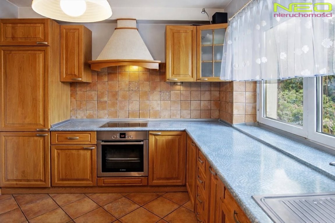 Polecam przestronny dom 232 m² z ogrodem i garażem w Częstochowie Częstochowa, Wrzosowiak  233m2 Foto 1