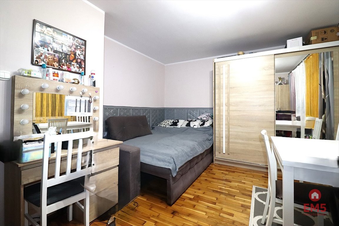 Przestronne 3 pokoje z balkonem i piwnicą, gotowe do wprowadzenia Augustów  60m2 Foto 1