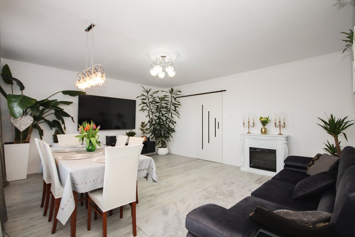 Przestronne 4-pokojowe po remoncie z loggią na Osiedlu Niepodległości Słupsk, Grota-Roweckiego  75m2 Foto 1