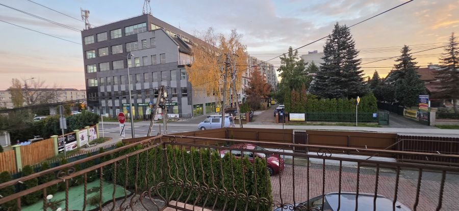 Dom z 5 lokali pod wynajem i usługami, Piaseczno Piaseczno, Raszyńska  295m2 Foto 1