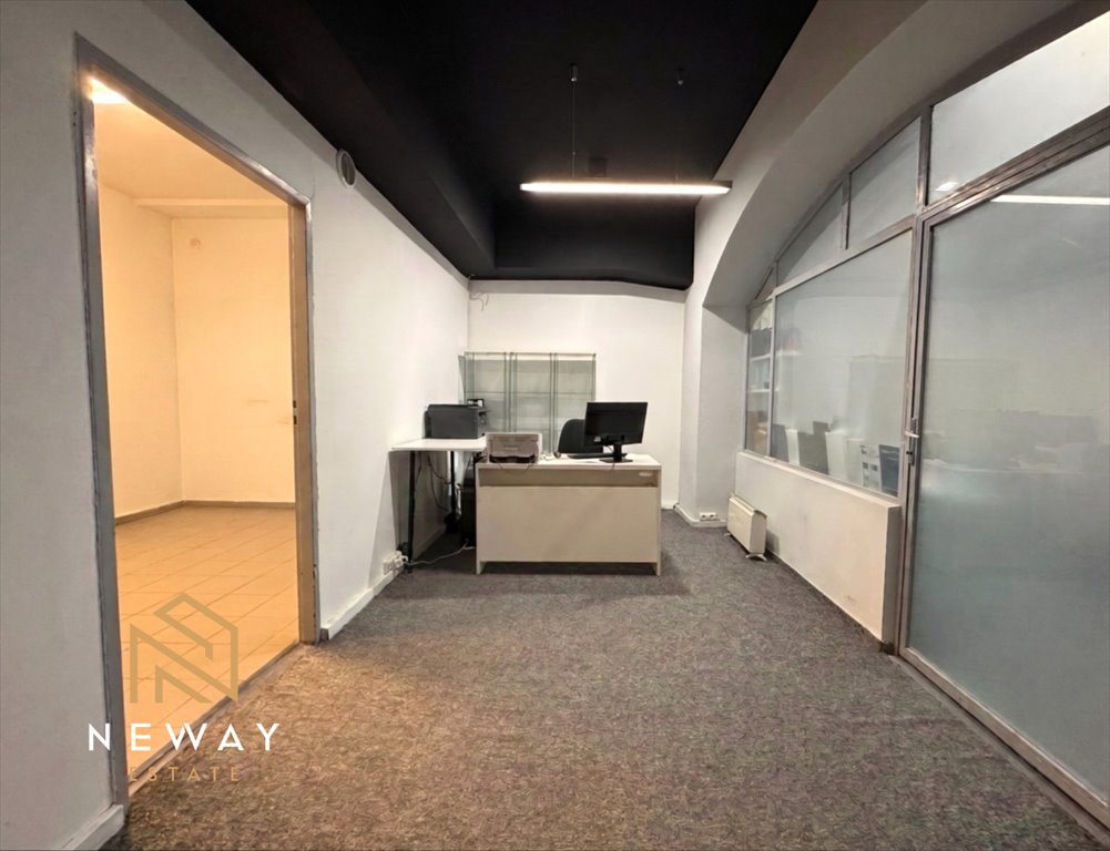 Na wynajem przestronny lokal 150 m² z dwoma wejściami i parkingiem Kraków, Zabłocie  150m2 Foto 1