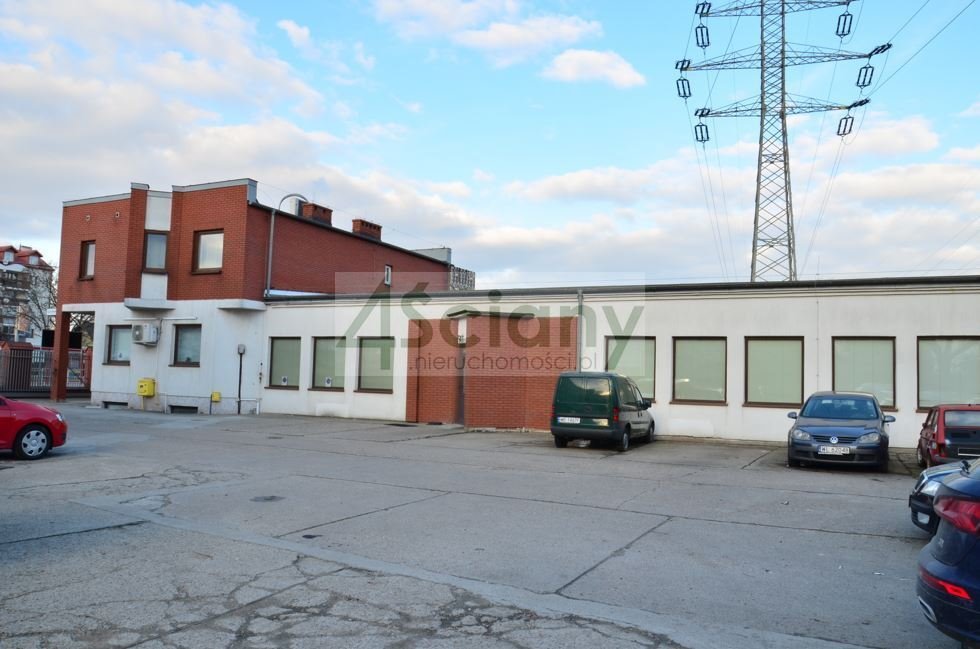 Atrakcyjny lokal użytkowy na Bemowie 2334 m² - polecam! Warszawa, Bemowo  2 334m2 Foto 1