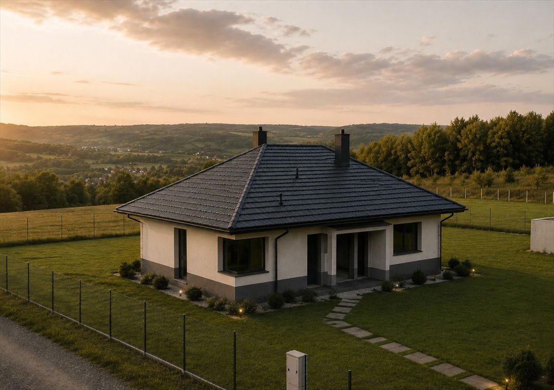 Dom w stanie surowym z dużym potencjałem i widokiem Borek Stary  115m2 Foto 1