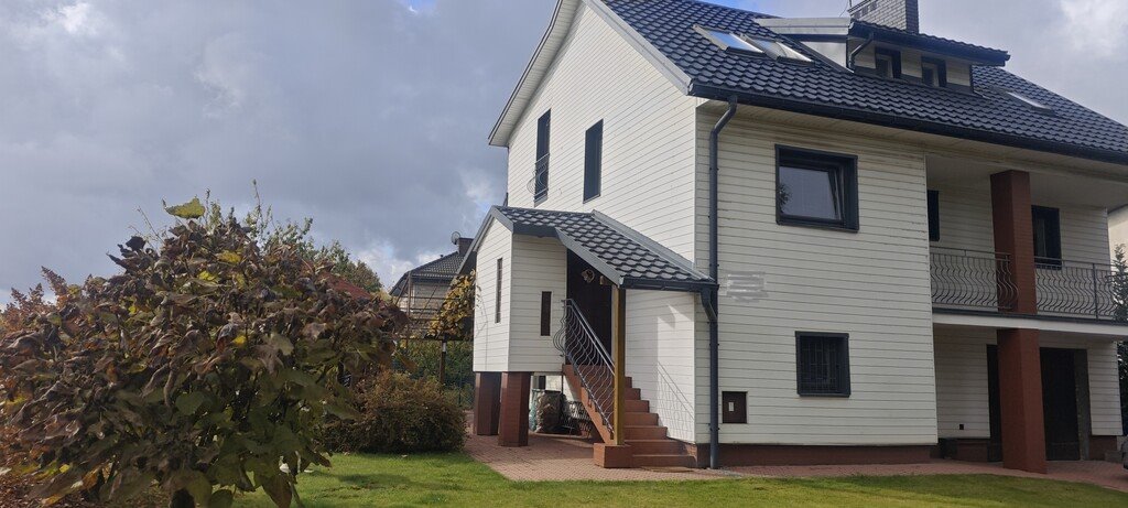 Dom z potencjałem w Wyględach blisko lasu, 242 m² Wyględy, Leśna  242m2 Foto 1