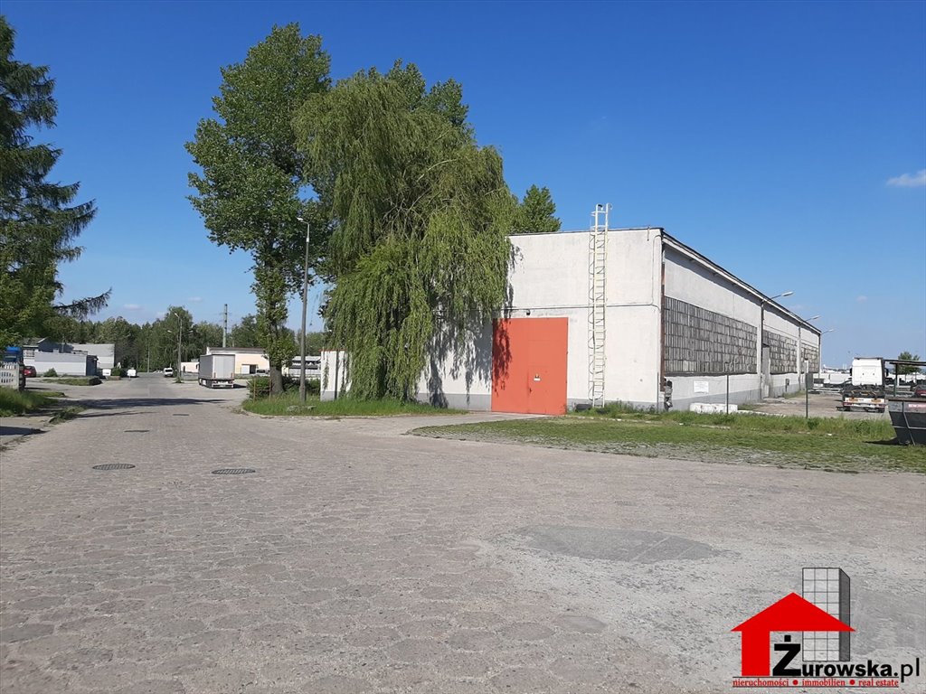 Obiekt produkcyjno-usługowy 7,4 ha z halami i mediami Gliwice  74 000m2 Foto 1