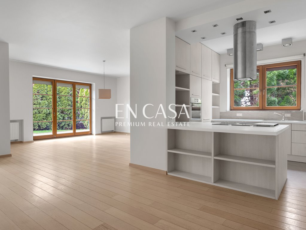 Przestronny dom 300 m2 z ogrodem, Wilanów, wysoka jakość Warszawa, Wilanów, Zawady  300m2 Foto 1