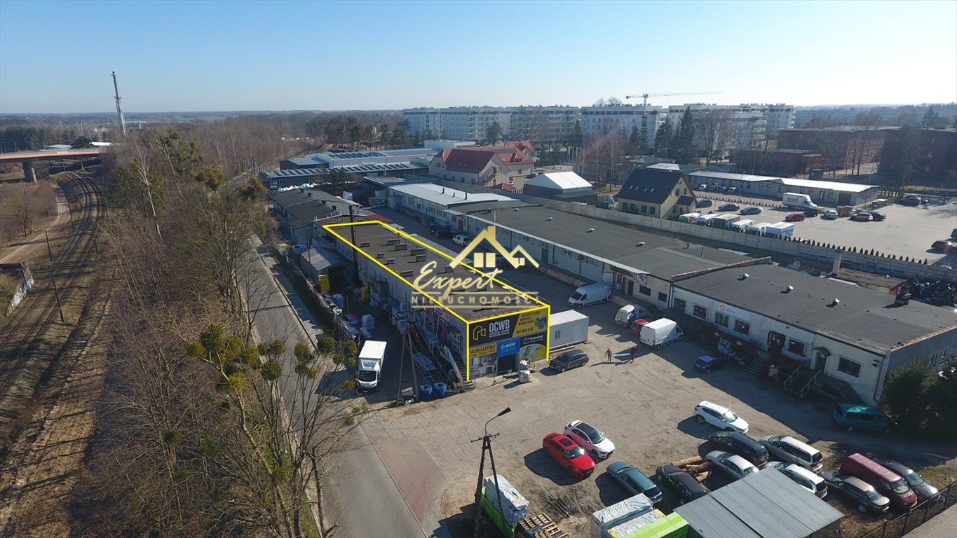 Budynek wielofunkcyjny 1022 m² z magazynami i sklepem Ostróda, Demokracji  1 022m2 Foto 1