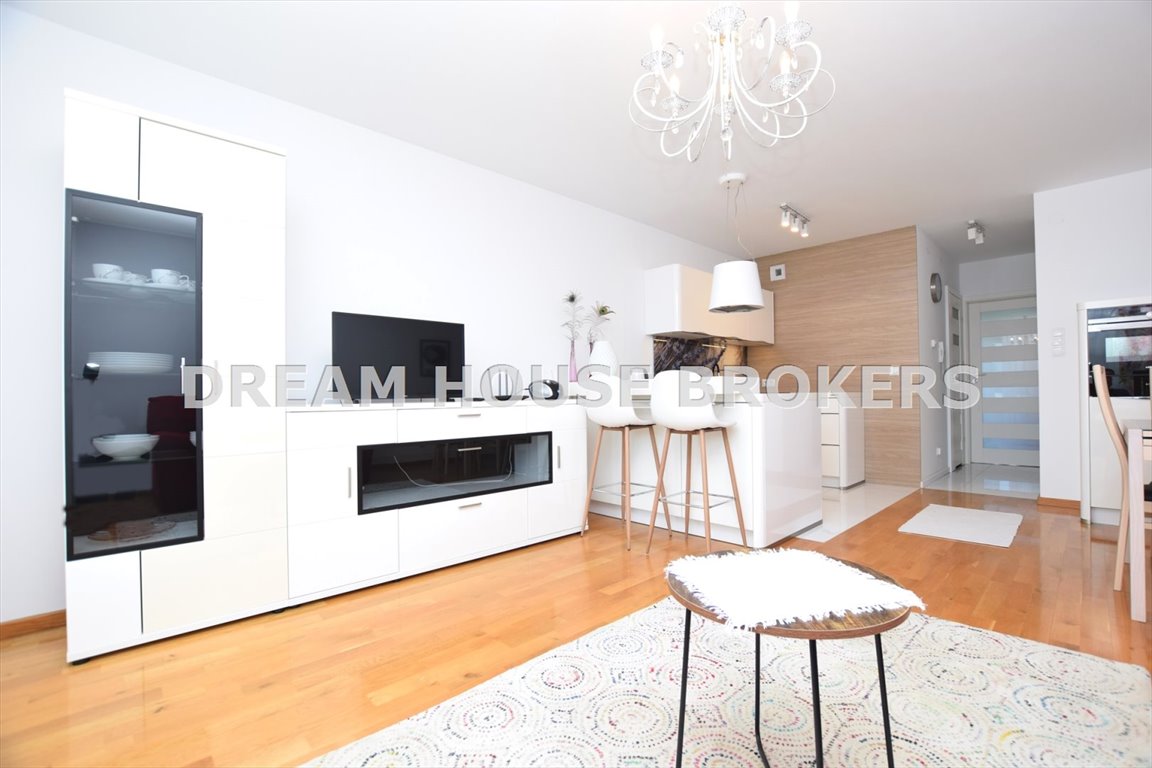 Nowoczesny apartament 50 m2 z balkonem i garażem w centrum Rzeszowa Rzeszów, Centrum, al. mjr. Wacława Kopisto  50m2 Foto 1