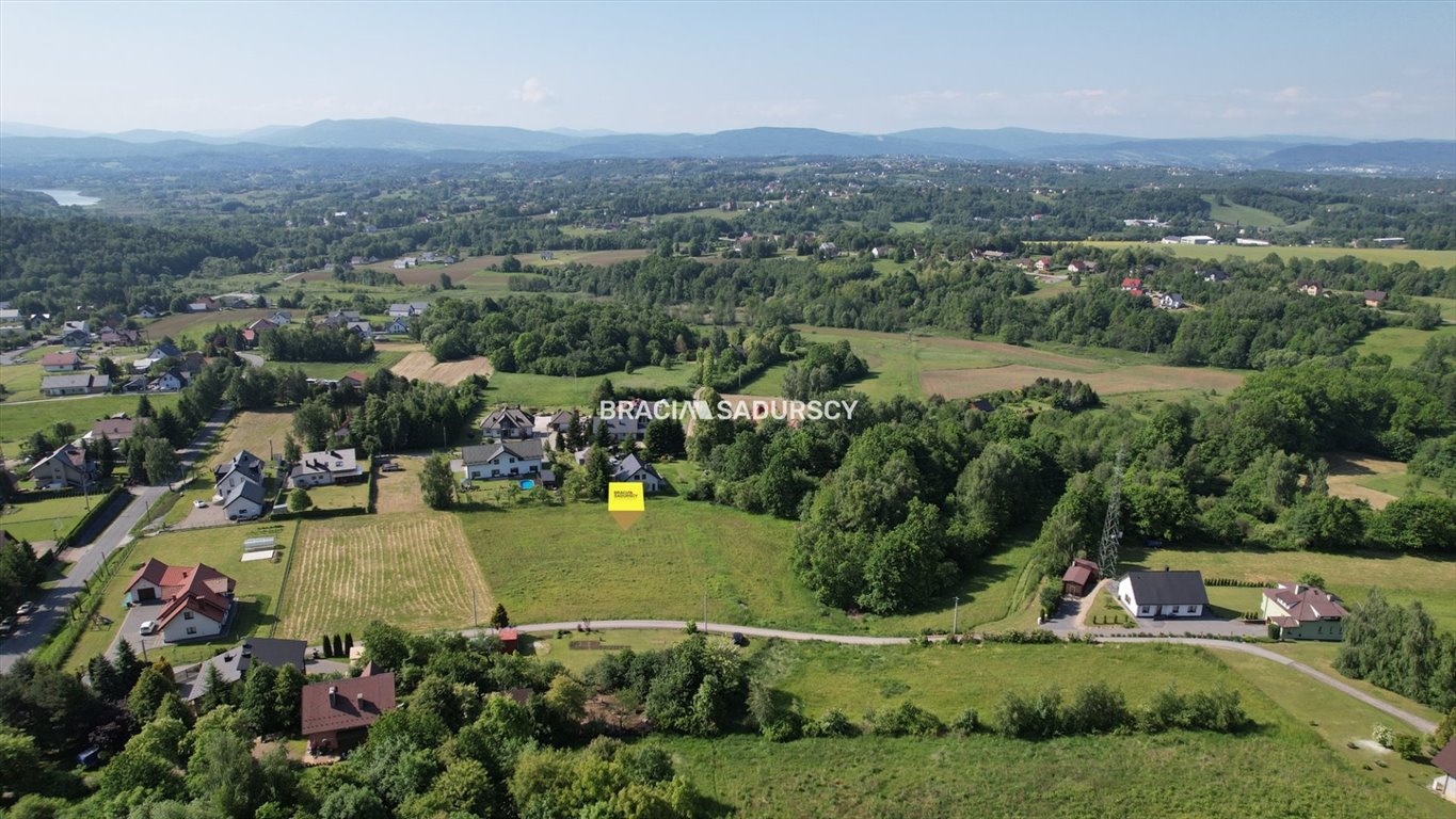 Widokowa działka budowlana w Byszycach, 10 arów, inwestycja Byszyce  1 080m2 Foto 1