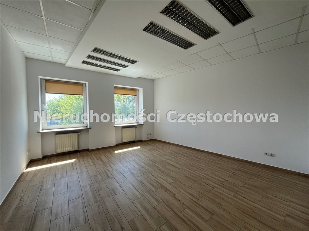 Lokal użytkowy na wynajem Częstochowa, Stare Miasto  24m2 Foto 2