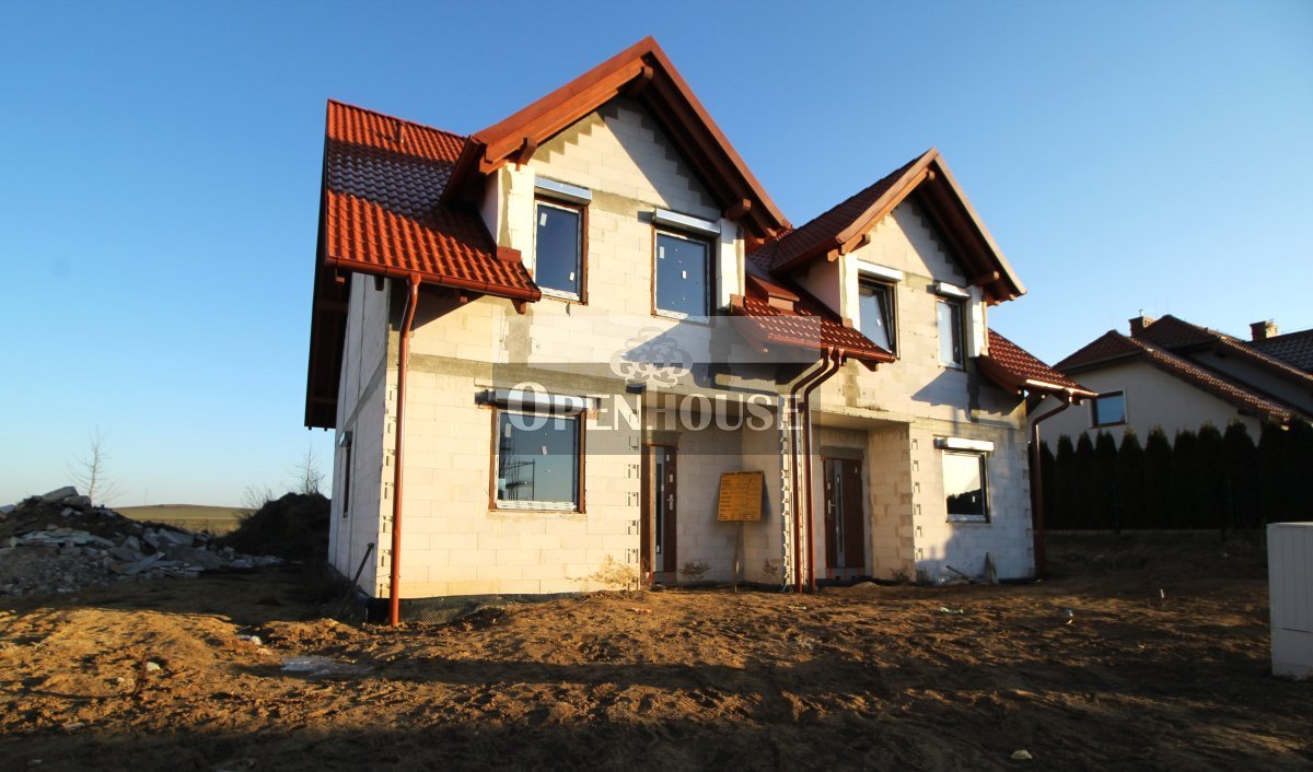 Przestronny bliźniak 101 m2 z ogrodem i świetną infrastrukturą Nielubia  101m2 Foto 1