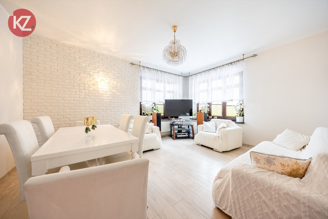 Przestronne 88,5 m² z 2 garażami, prowansalska kuchnia Piła, Śródmieście  88m2 Foto 1