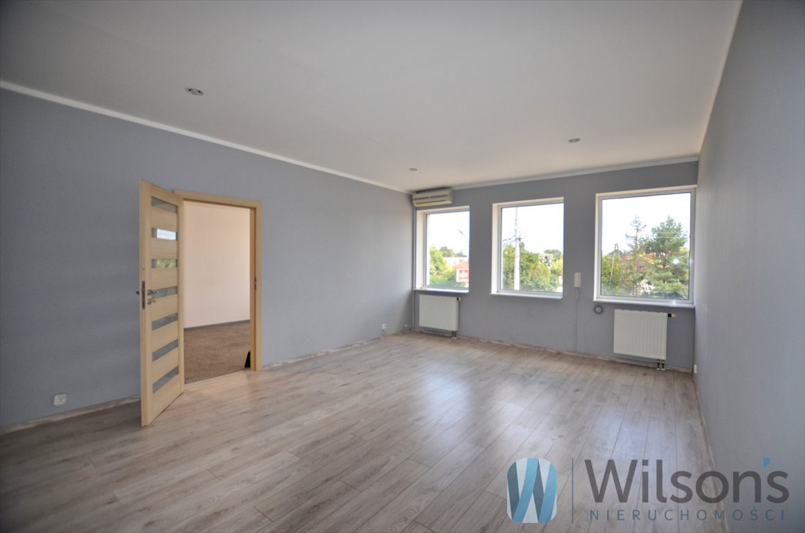 Na wynajem przestronne lokale 20-42 m² w Łomiankach: Łomianki: Warszawska