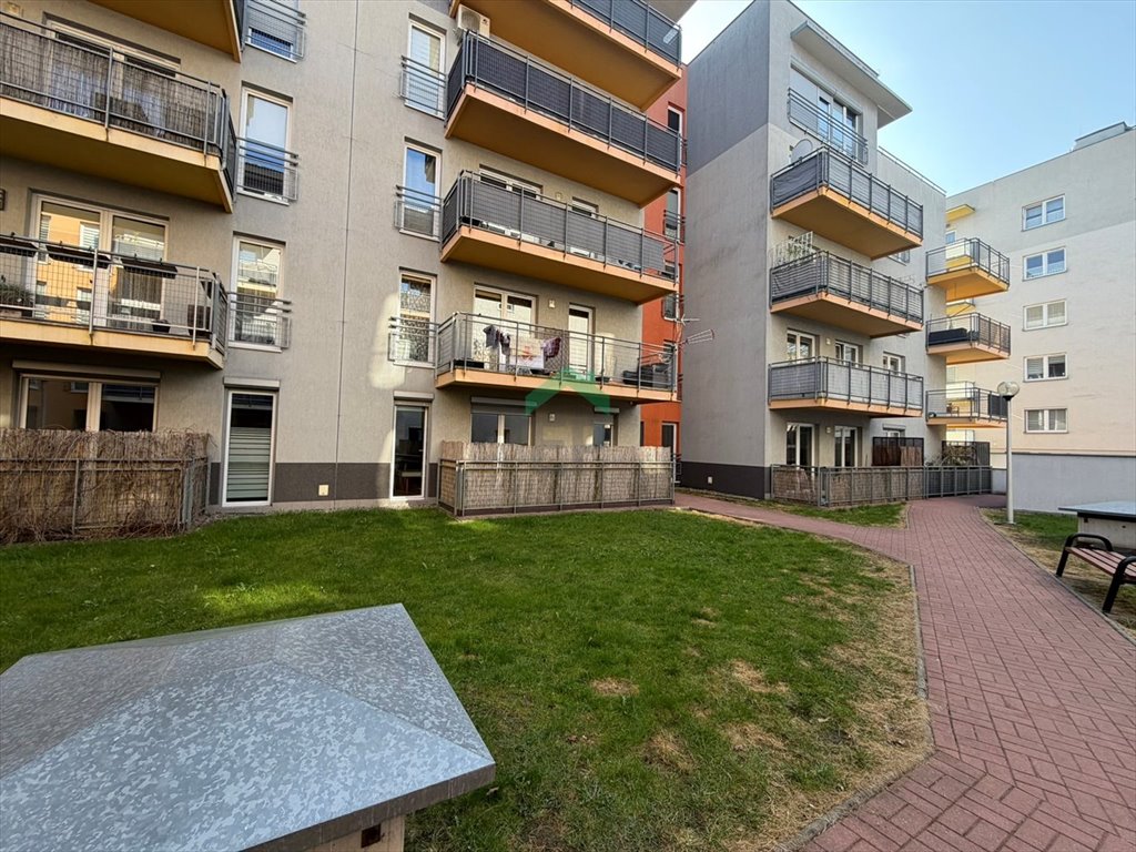 Na sprzedaż przestronne mieszkanie 47,5 m² z ogródkiem w Częstochowie Częstochowa, Parkitka  48m2 Foto 1
