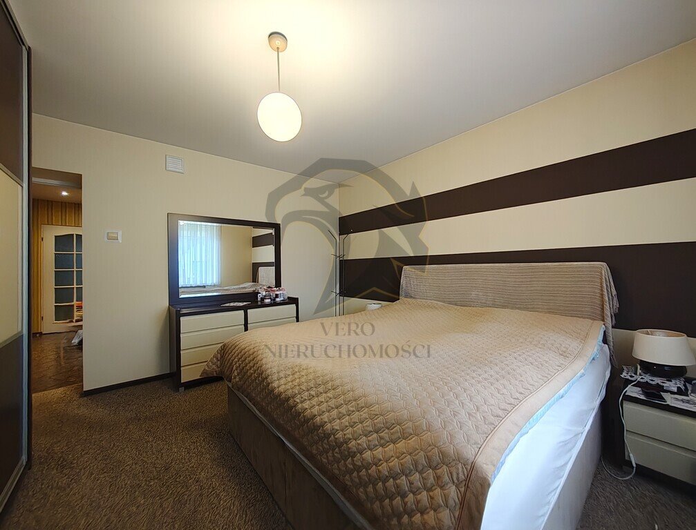 Dom dla dwóch rodzin z dużym tarasem i 7 pokoi Zgierz, Żytnia  280m2 Foto 1