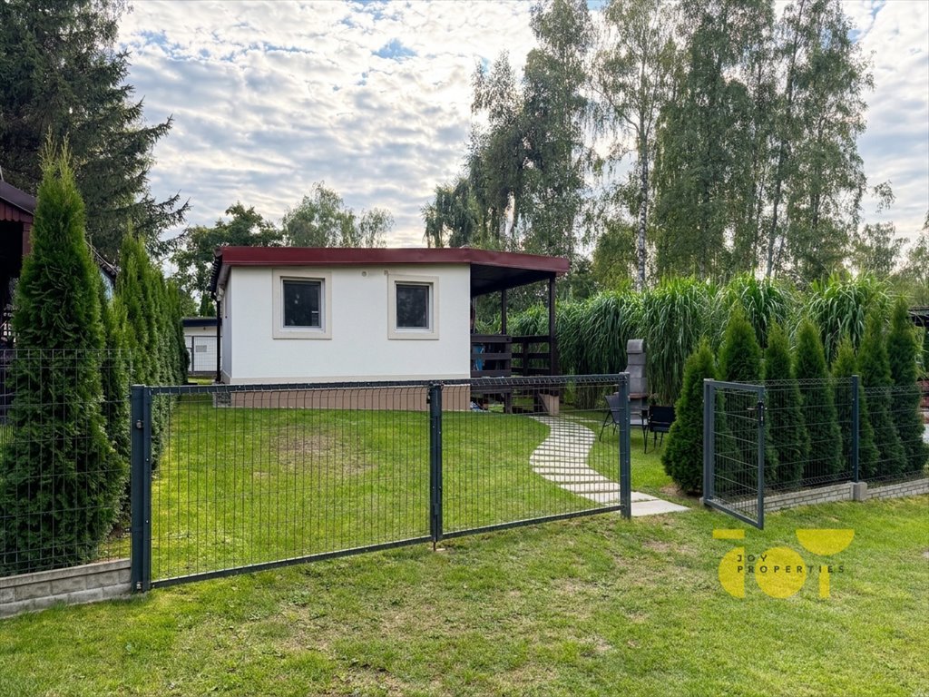 Na sprzedaż urokliwy domek 35 m² nad jeziorem Narie Kretowiny  35m2 Foto 1
