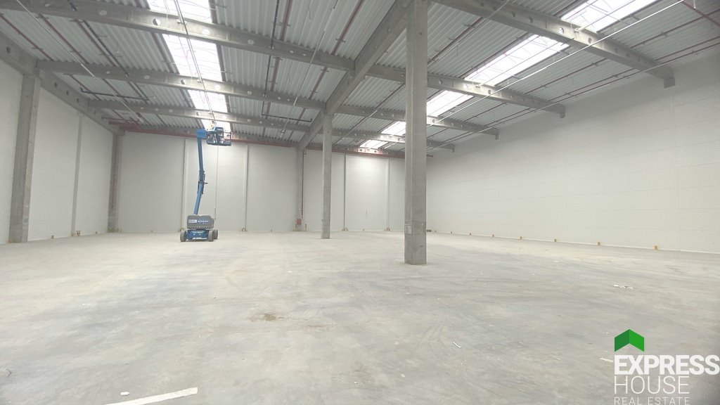 Magazyn na wynajem Luboń  755m2 Foto 1