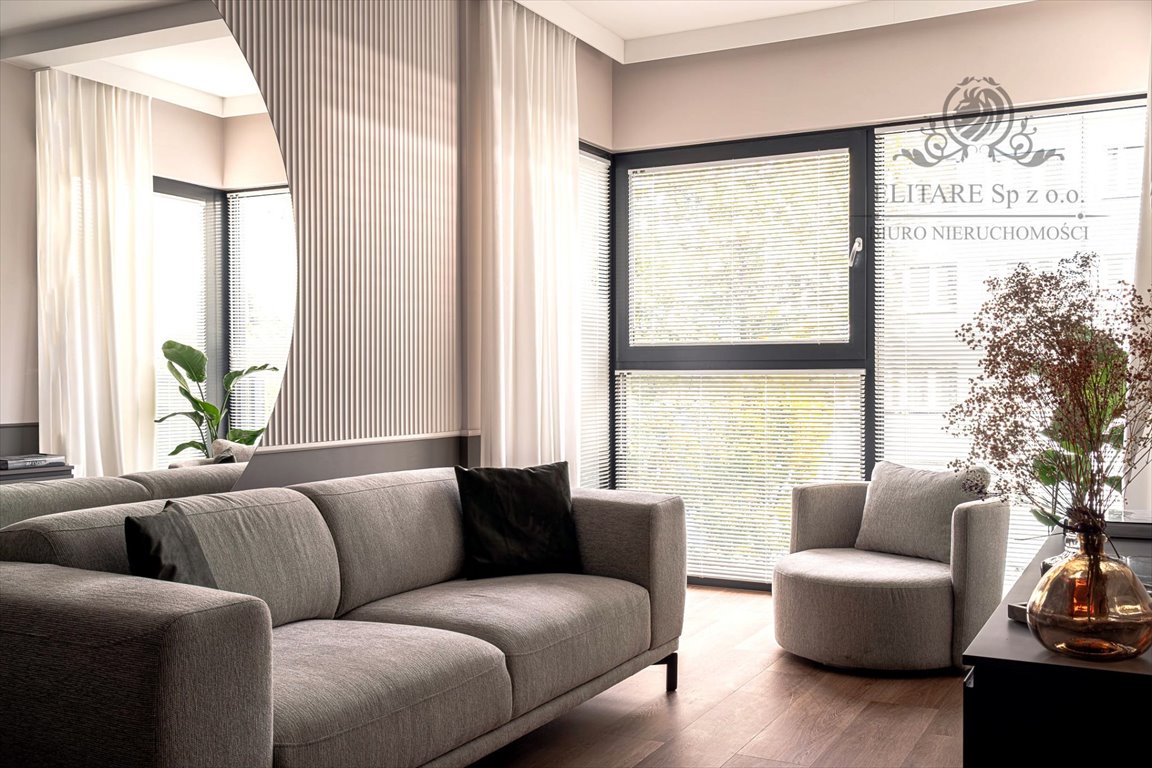 Do sprzedania przestronne 3-pokojowe mieszkanie 55,84 m² w Krzykach Wrocław, Krzyki, Huby  56m2 Foto 1