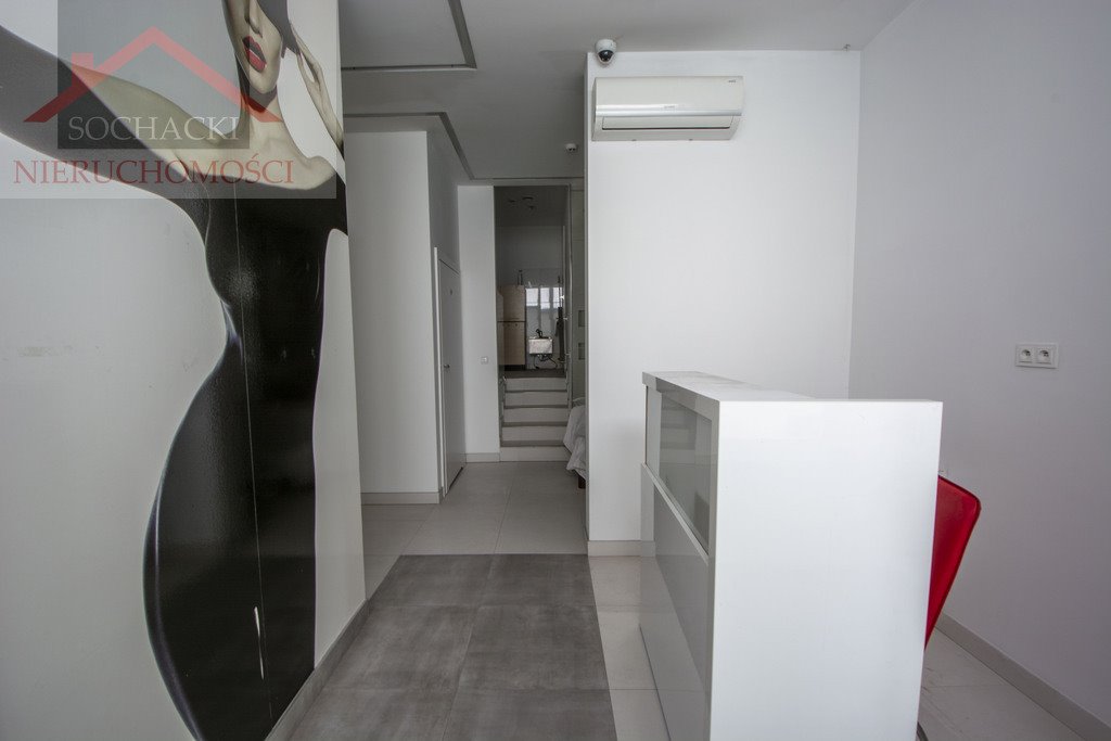 Atrakcyjny lokal usługowy 61,3 m2 z witrynami i parkingiem Lubań  61m2 Foto 1