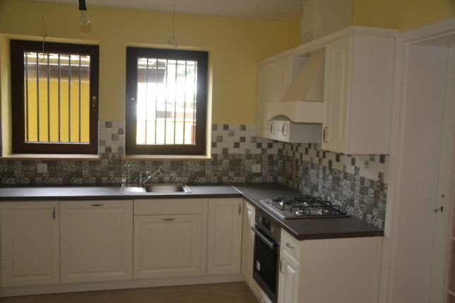 Wynajem domu 220 m² z tarasami, garażem i nowoczesnym wykończeniem Raszyn, Raszyn, Raszyn  220m2 Foto 1