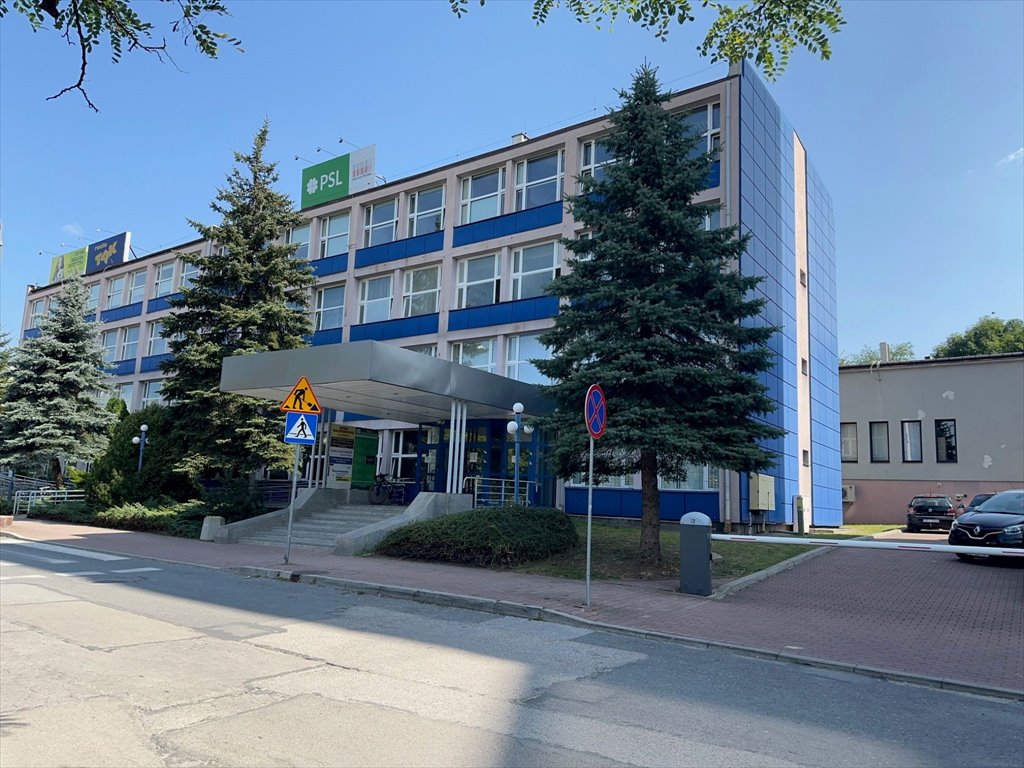 Na sprzedaż duży lokal usługowy 1273 m2 w centrum Kielc Kielce, Centrum, Wesoła 47  1 274m2 Foto 1