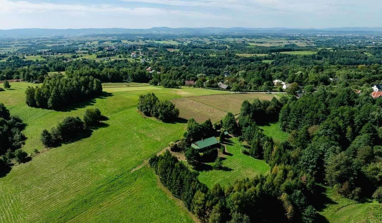 Do sprzedania działka inwestycyjna z domem w Komborni 3 700 m² Kombornia  3 700m2 Foto 1