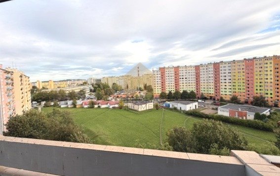 Wałbrzych - 2 pokoje do remontu z balkonem i niskimi kosztami Wałbrzych  36m2 Foto 1