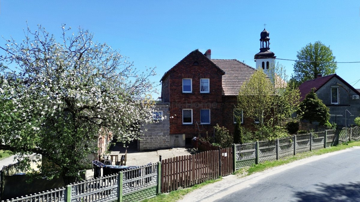 Urokliwy dom 118 m² z potencjałem w Grochowicach zapraszam Grochowice  118m2 Foto 1