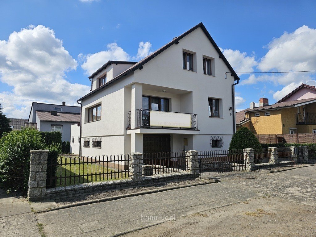 Dom na sprzedaż Drezdenko, Kwiatowa  205m2 Foto 1