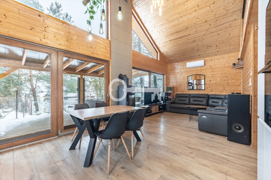 Urokliwy dom z antresolą, tarasem i ogrodem nad Jeziorem Tuchomskim Tuchom  65m2 Foto 1