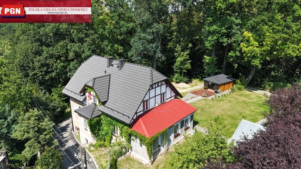 Sprzedam dom w stylu willowym z 9 pokojami w Złotym Stoku Złoty Stok  165m2 Foto 1