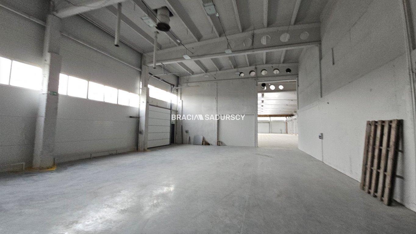 Hala magazynowa po remoncie, 814 m2, ogrzewanie Olkusz  815m2 Foto 1
