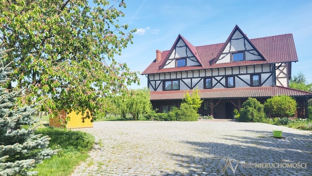 Dom na sprzedaż Księginice  520m2 Foto 1