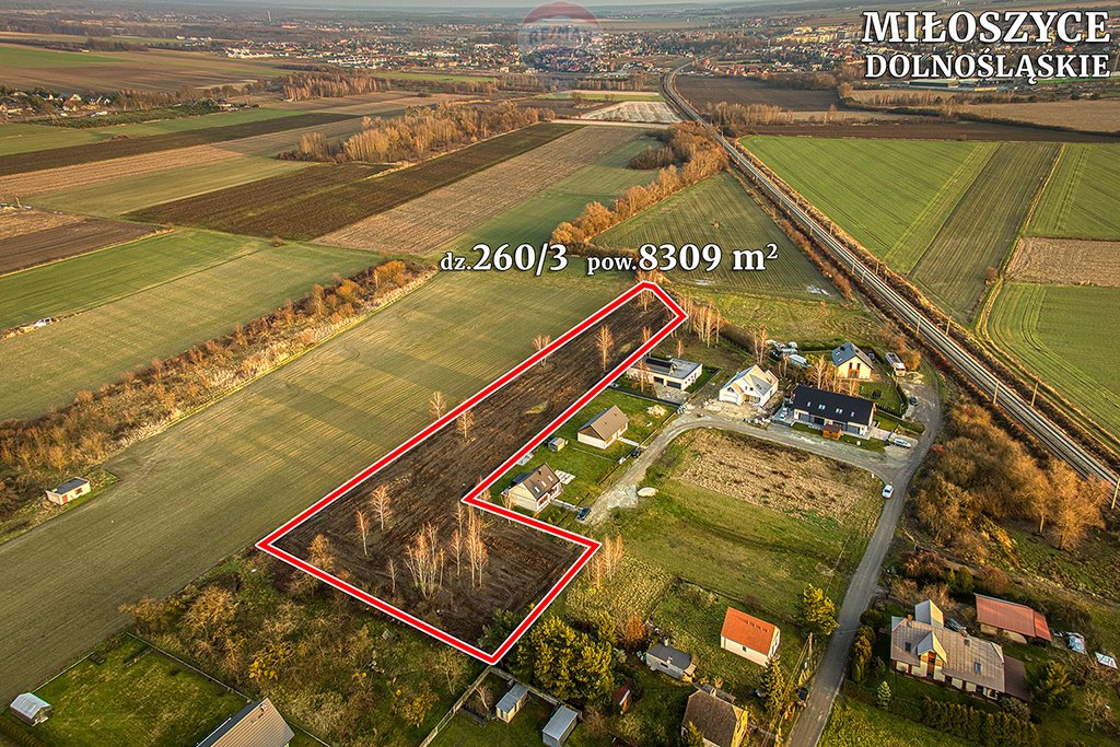 Działka inwestycyjna 8 309 m² z mediami i MPZP Miłoszyce, Boczna  8 309m2 Foto 1