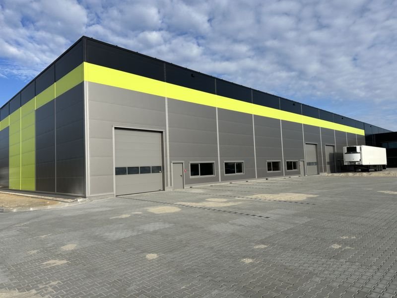 Magazyn 4882 m² z biurami, wysokie sufity, w Wołominie wołomiński  5 225m2 Foto 1
