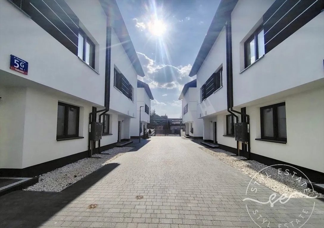 Nowoczesny segment 160 m² z balkonem i możliwością podziału Radzymin, Juliusza Słowackiego  160m2 Foto 1