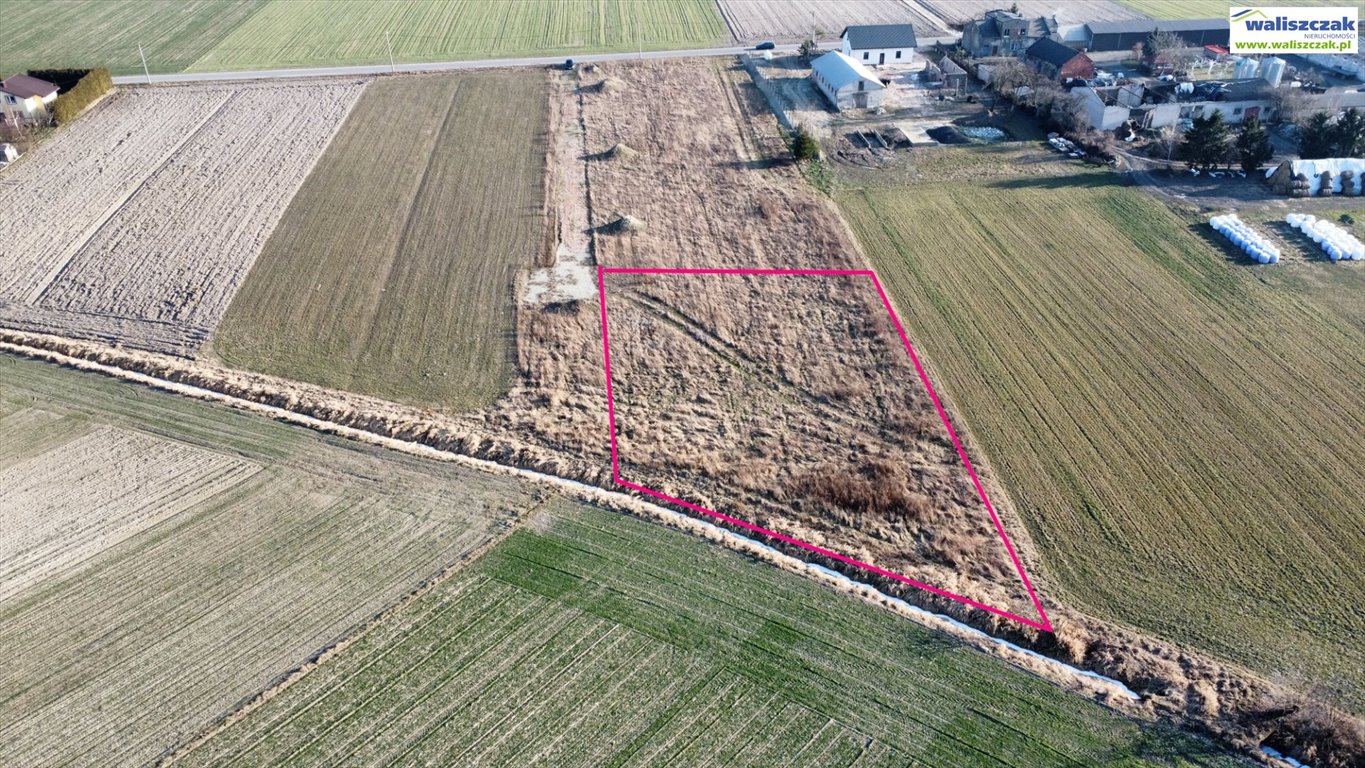 Działka 2044 m² z warunkami zabudowy, media, blisko Piotrkowa Zalesice  2 044m2 Foto 1
