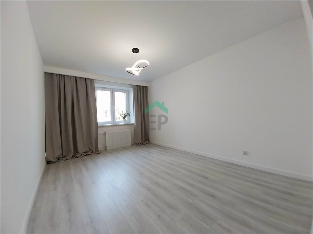 Mieszkanie dwupokojowe na sprzedaż Częstochowa, Śródmieście  49m2 Foto 1