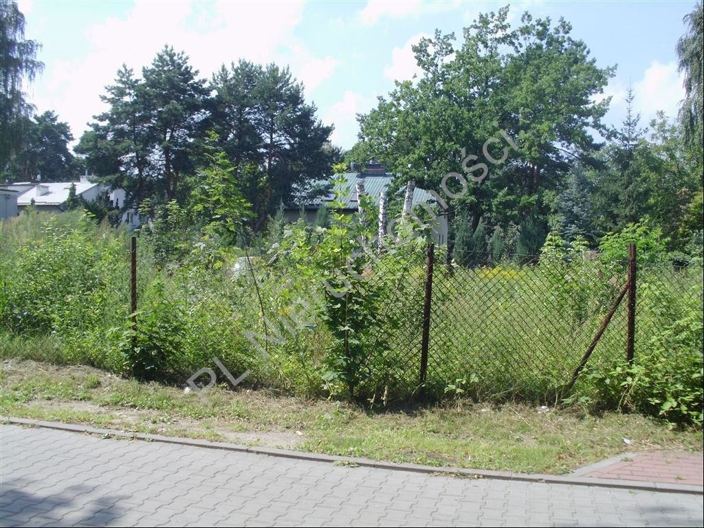 Urokliwa działka 1750 m2 w Komorowie – spokój i zieleń Komorów  1 750m2 Foto 1