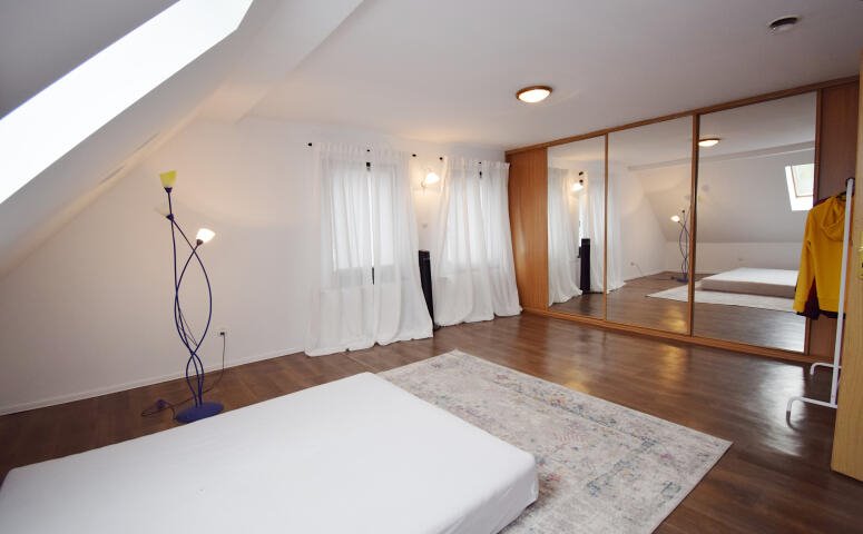 Duży dom z ogrodem i oczkiem wodnym, 152 m2, gotowy do zamieszkania Stare Siołkowice, Zapłocie  152m2 Foto 1