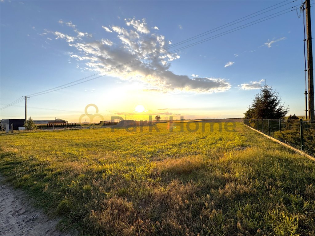 Działka budowlana 1101 m² w Górze – spokój i natura Góra  1 101m2 Foto 1